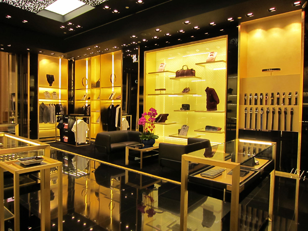 Briatore conquista l’Estremo Oriente. Billionaire Couture apre in Asia. FOTO Briatore conquista l’Estremo Oriente. Billionaire Couture apre in Asia. FOTO