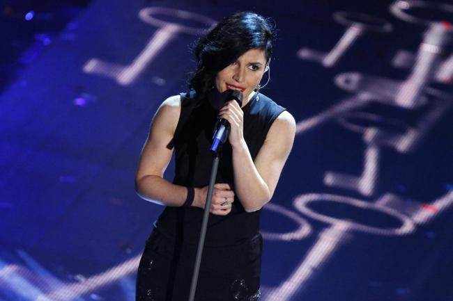 Non basta la Casta in lingerie: Sanremo giù con gli ascolti Non basta la Casta in lingerie: Sanremo giù con gli ascolti