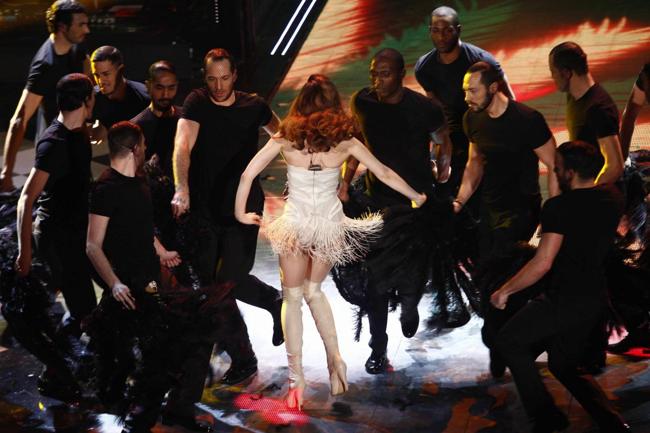Non basta la Casta in lingerie: Sanremo giù con gli ascolti Non basta la Casta in lingerie: Sanremo giù con gli ascolti