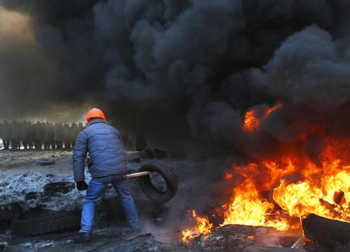 Caos Ucraina/ Scatta l'”operazione antiterrorismo”, pronto l’esercito
