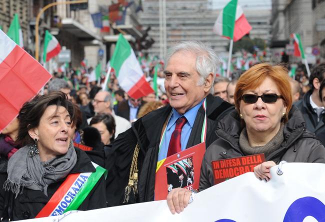 Gli avvocati sul piede di guerra: “La giustizia è solo per i ricchi” Gli avvocati sul piede di guerra: “La giustizia è solo per i ricchi”