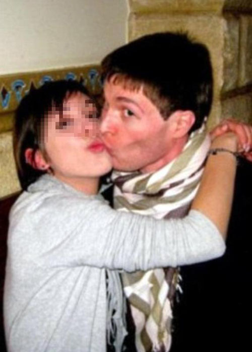 Donne, televisione e Ferrari: la bella vita di Raffaele Sollecito Donne, televisione e Ferrari: la bella vita di Raffaele Sollecito