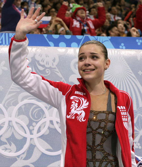 Adelina Sotnikova e Carolina Kostner, “passaggio” di consegne Adelina Sotnikova e Carolina Kostner, “passaggio” di consegne