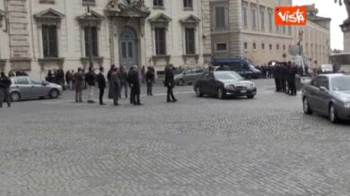 VIDEO: Quirinale, giuramento: l’arrivo di Renzi