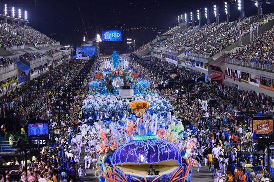 Due mln di maschere di Carnevale tossiche. Rischi per pelle e occhi Due mln di maschere di Carnevale tossiche. Rischi per pelle e occhi
