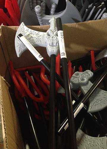 Brivido cinese a Carnevale. Pure le maschere sono tossiche