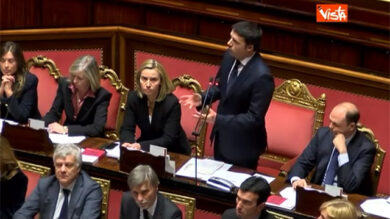 VIDEO: Renzi: noi qui in punta di piedi, io non ho eta’ per sedere al senato