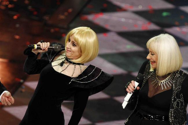 Scollatura vertiginosa e push up: il lato sexy della Littizzetto