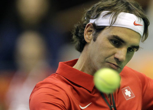 Federer, vittoria facile a Dubai: battuto il tedesco Becker Federer, vittoria facile a Dubai: battuto il tedesco Becker