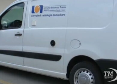 VIDEO: Napoli: radiografie a casa per malati di tumore
