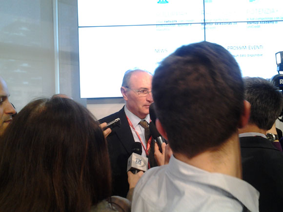 UniCredit a caccia dei cervelli italiani. Fino a 250mila€ per ogni start-up UniCredit a caccia dei cervelli italiani. Fino a 250mila€ per ogni start-up