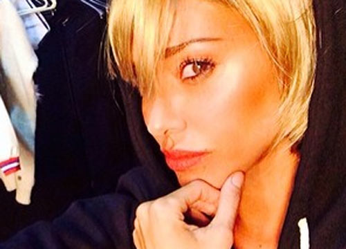 “Colpo di testa” per Belen. Diventa imprenditrice dell’hairstyling