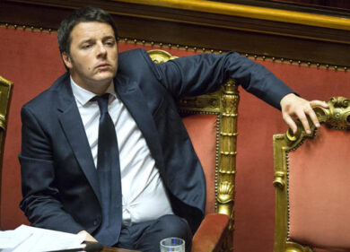 SalvaRoma, la minaccia della Lega. “Se passa, calci in c…. a Renzi”