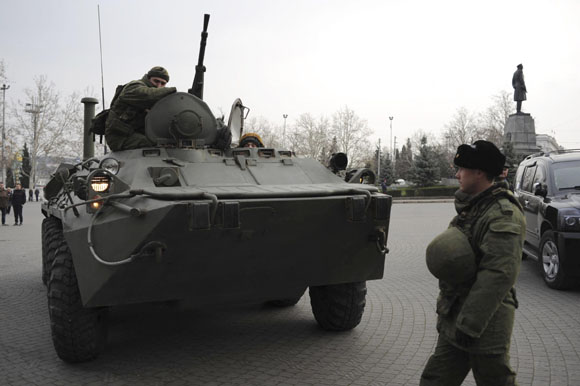 La Russia pronta a invadere l’Ucraina. Crimea già sotto controllo