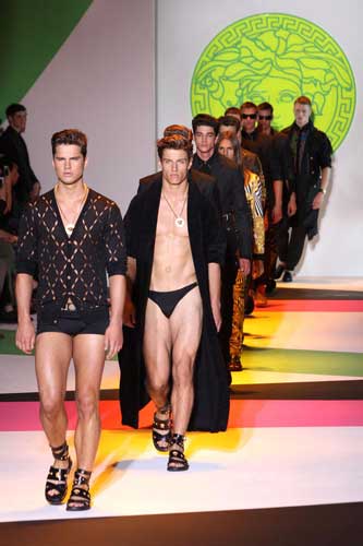 Agli americani un pezzo di Versace. Blackstone compra il 20%