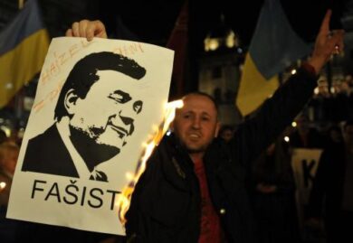 L’Ue a fianco dei manifestanti ucraini. “Non riconosciamo Yanukovich”
