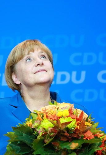 Angela Merkel a Londra, discorso al Parlamento e tè con la Regina Angela Merkel a Londra, discorso al Parlamento e tè con la Regina