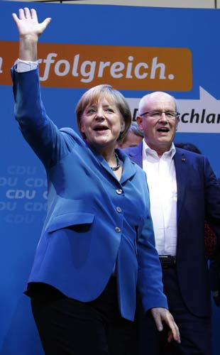 Angela Merkel a Londra, discorso al Parlamento e tè con la Regina Angela Merkel a Londra, discorso al Parlamento e tè con la Regina