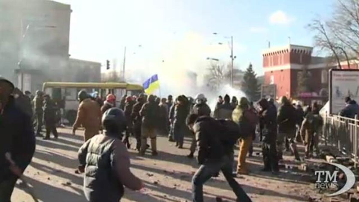 Mosca: ok all’intervento armato. Ucraina, truppe russe in Crimea Mosca: ok all’intervento armato. Ucraina, truppe russe in Crimea