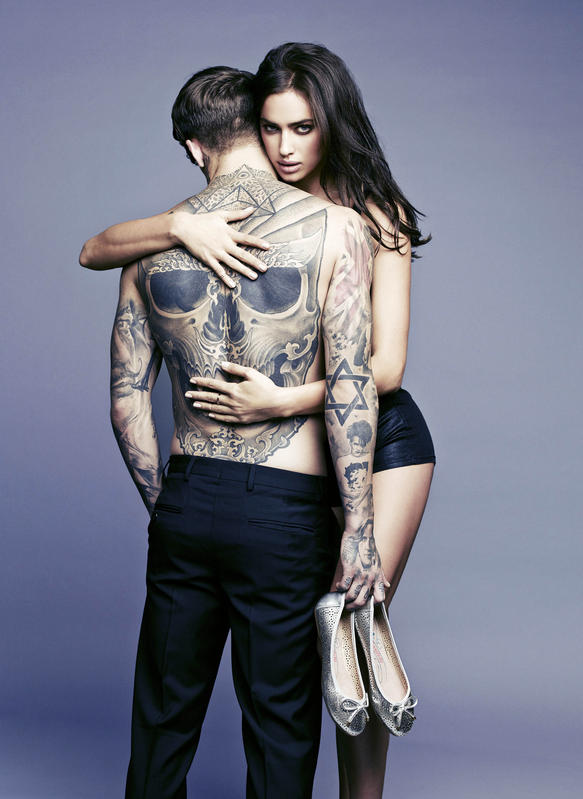 Irina Shayk, foto col tatuato. E la trans Cristina rivela che Cristiano…