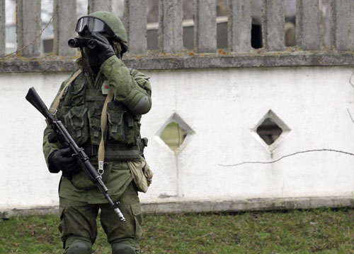 Il premier ucraino: Mosca ci ha dichiarato guerra, vicini al disastro Il premier ucraino: Mosca ci ha dichiarato guerra, vicini al disastro