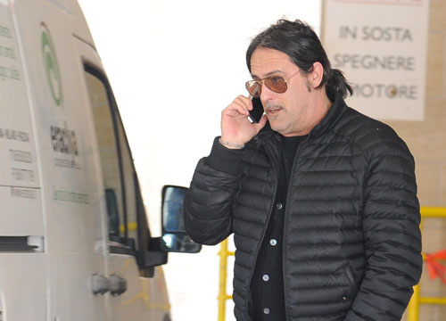 In moto investe un pedone. Fiorello in ospedale per 24 ore In moto investe un pedone. Fiorello in ospedale per 24 ore