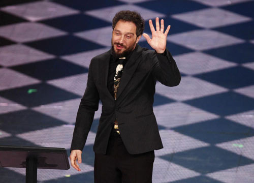 Uomini con la barba? Chi ne ha poca se la fa impiantare. Foto Uomini con la barba? Chi ne ha poca se la fa impiantare. Foto