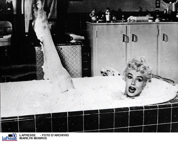 Marylin e i fratelli Kennedy, sesso a tre in un video. Il “giallo” Marylin e i fratelli Kennedy, sesso a tre in un video. Il “giallo”