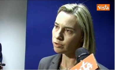 VIDEO: il ministro Mogherini: “Dialogare con la Russia”