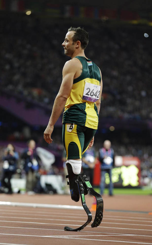 Pistorius in aula per il processo. “Ha ucciso Reeva volontariamente” Pistorius in aula per il processo. “Ha ucciso Reeva volontariamente”