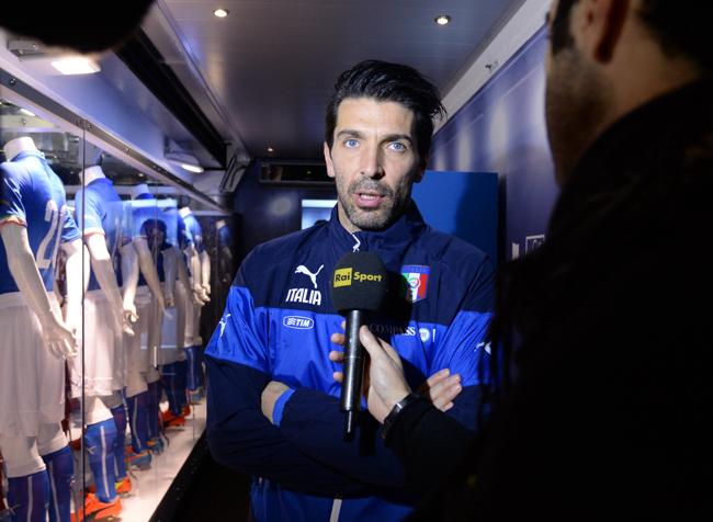 Le nuove maglie azzurra by Puma: da Balo a Buffon eccoli come modelli Le nuove maglie azzurra by Puma: da Balo a Buffon eccoli come modelli