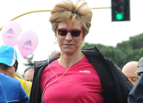 Esplode l’Ucraina, il ministro… corre. Roma-Ostia, un morto alla maratona