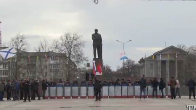 Crimea, i mercati bocciano l’invasione: borse a picco, crolla il rublo