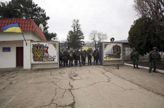 Crisi in Crimea, Putin ordina il ritiro delle truppe dal confine Crisi in Crimea, Putin ordina il ritiro delle truppe dal confine