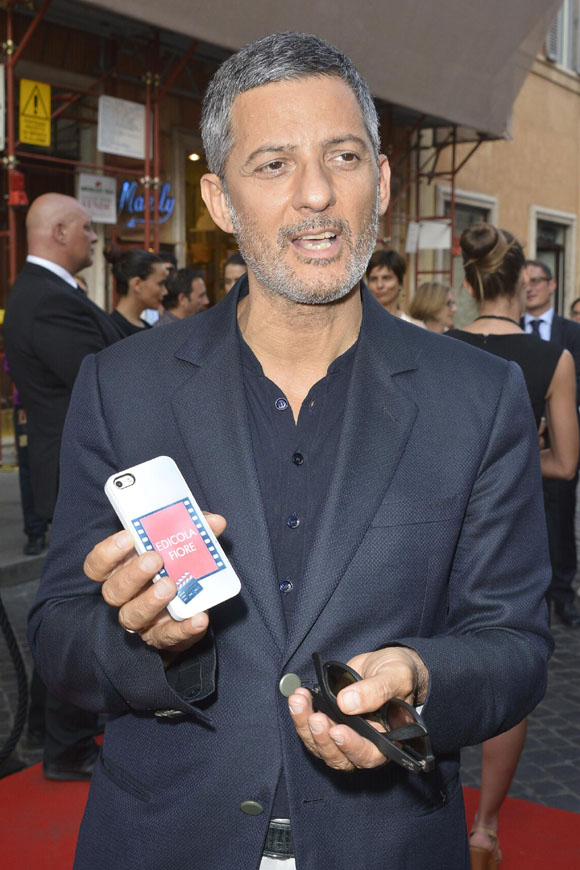Fiorello, parla il fratello Beppe: “Trauma cranico fortissimo”