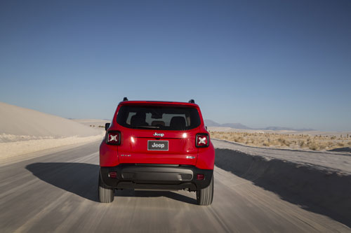 Nuova Jeep® Renegade il nuovo Small SUV Jeep a livello globale Nuova Jeep® Renegade il nuovo Small SUV Jeep a livello globale