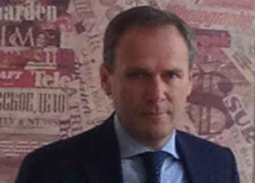 La “guerra Acea” costerà 5 mln. “Via i vertici”, Marino brucia soldi La “guerra Acea” costerà 5 mln. “Via i vertici”, Marino brucia soldi