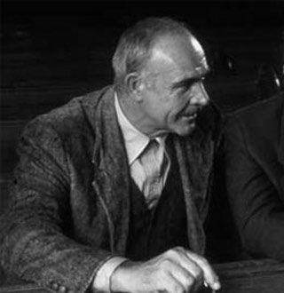 Alfano taglia 1,8 mld e 11 commissariati. La Polizia: “Ci umiliano” Alfano taglia 1,8 mld e 11 commissariati. La Polizia: “Ci umiliano”