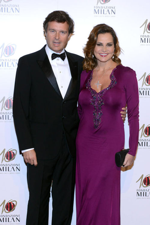 Bikini esplosivo per la Ventura: fisico mozzafiato per Super Simo