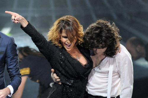 Bikini esplosivo per la Ventura: fisico mozzafiato per Super Simo