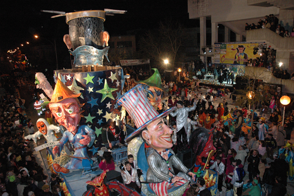 Carnevale e musica house nella vivace Aradeo, paese di Emma Marrone