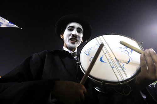 Musica e donne bellissime, le scuole di samba si sfidano al Carnevale di Rio Musica e donne bellissime, le scuole di samba si sfidano al Carnevale di Rio