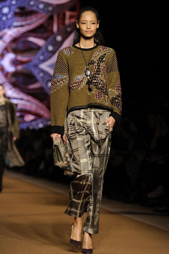 Rumors: Etro nel mirino di Louis Vuitton. Un altro marchio se ne va Rumors: Etro nel mirino di Louis Vuitton. Un altro marchio se ne va