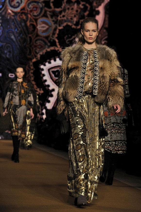 Rumors: Etro nel mirino di Louis Vuitton. Un altro marchio se ne va Rumors: Etro nel mirino di Louis Vuitton. Un altro marchio se ne va