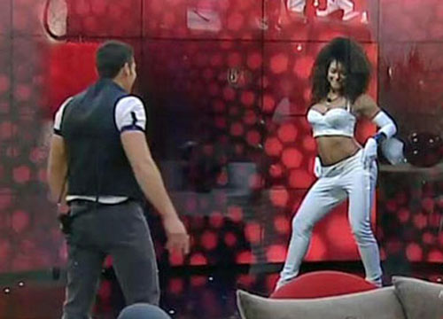 Grande Fratello, Samba favorito per la vittoria: il contadino Mirko insegue a 7,75 Grande Fratello, Samba favorito per la vittoria: il contadino Mirko insegue a 7,75