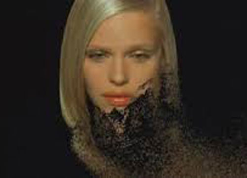 Scarlett Johansson, la lei computer. L’amore tra uomo e macchina esiste Scarlett Johansson, la lei computer. L’amore tra uomo e macchina esiste