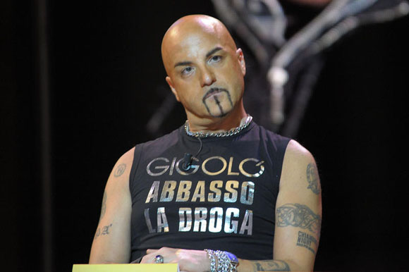 Neknomination, dj Aniceto: “Per essere fighi non bisogna seguire il branco” Neknomination, dj Aniceto: “Per essere fighi non bisogna seguire il branco”