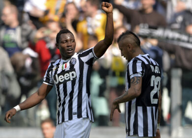 Roma ko a Napoli, la Juventus vola a +14 e ipoteca lo scudetto