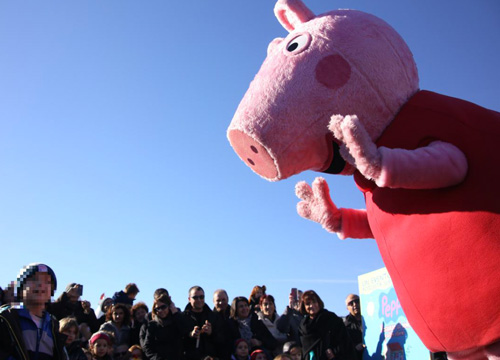 Scandalo sul maialino Peppa Pig: “Nel cartone dice le parolacce” Scandalo sul maialino Peppa Pig: “Nel cartone dice le parolacce”