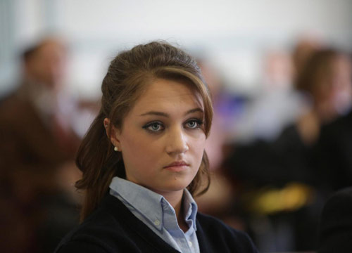 La figlia porta i genitori in tribunale: “Dovete pagarmi il college”